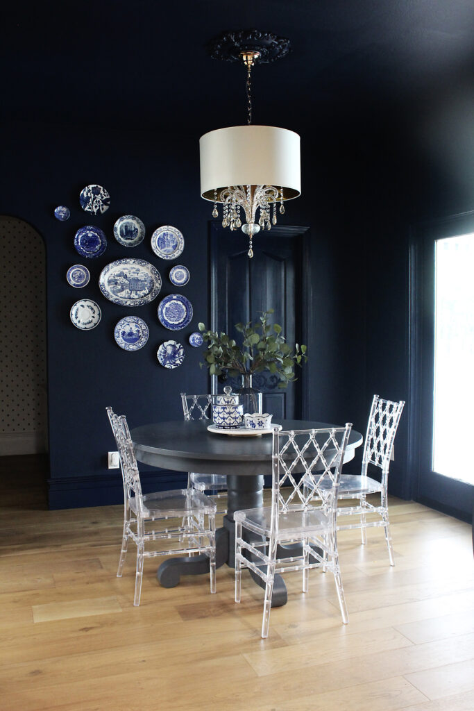 Moody breakfast nook with best blue paint color: Benjamin Moore Starless Night