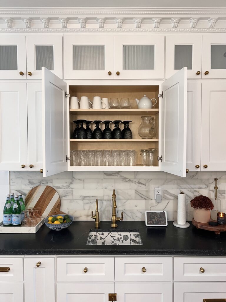 kitchen with reverse osmosis system