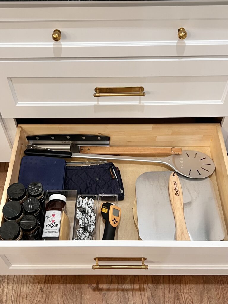 How to Organize Kitchen Drawers – Hallstrom Home