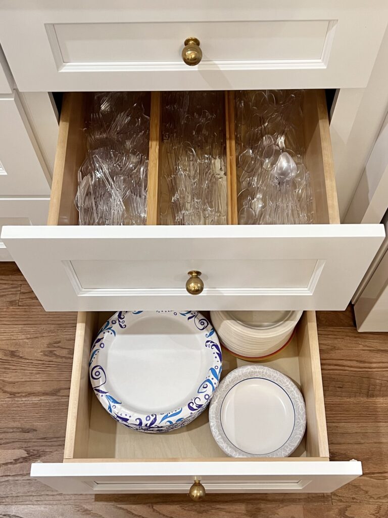 70 Practical Kitchen Drawer Organization Ideas - Shelterness