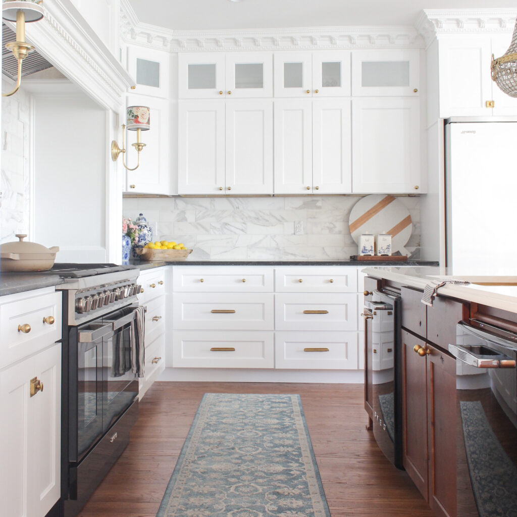 White kitchen RTA cabinets