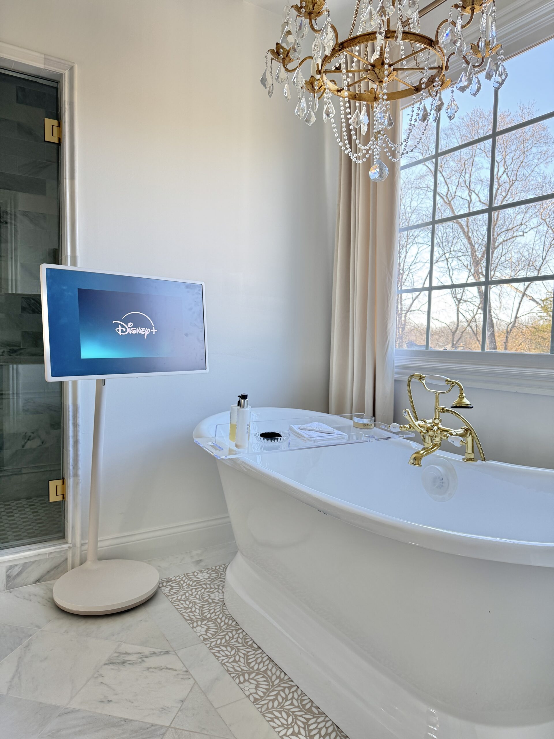 LG StanByME Review: Is A Portable TV Actually Worth The Price